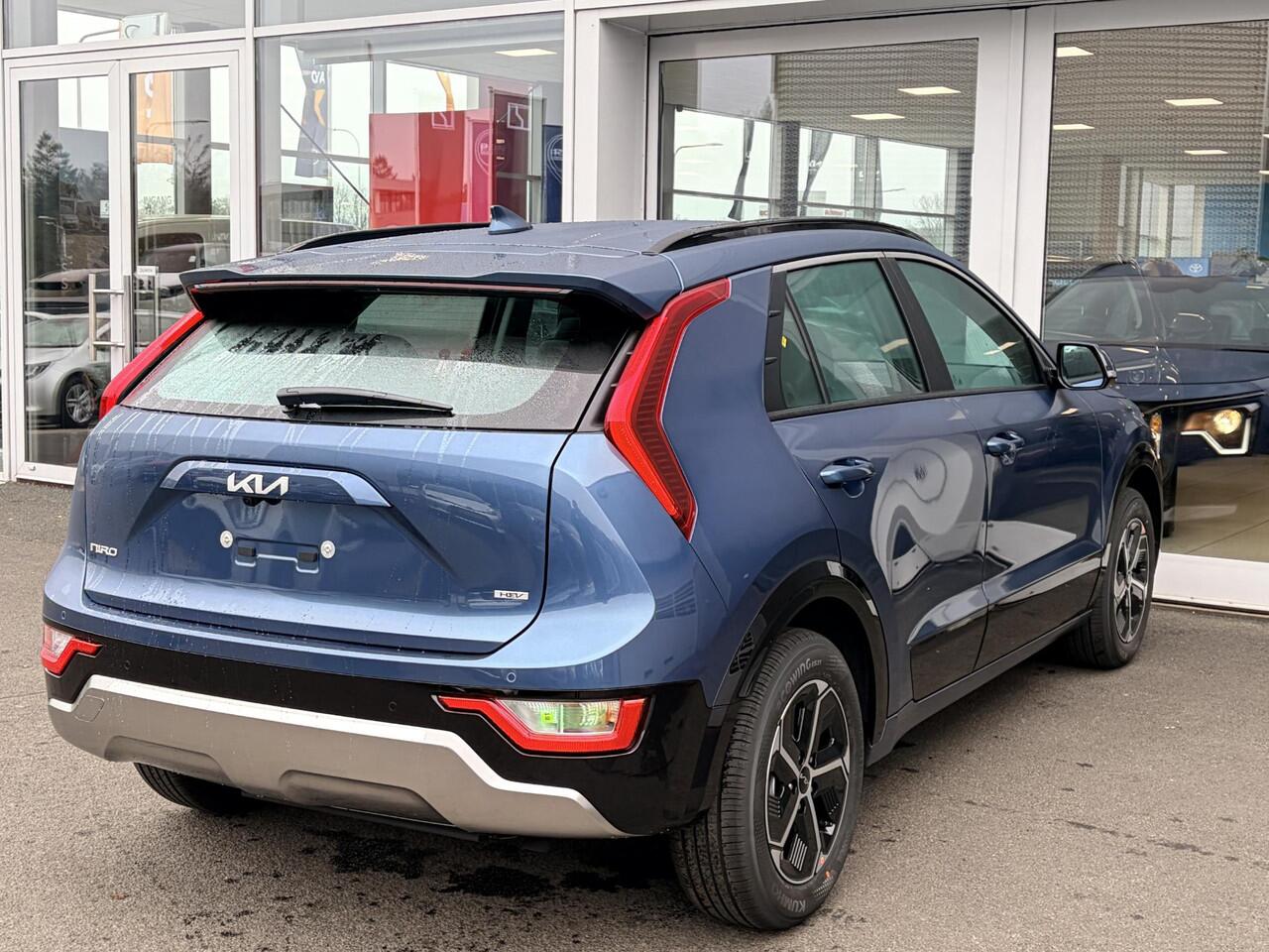 KIA Niro 1.6 GDi Hybrid DynamicLine Kleur City Scape Green direct leverbaar | Rijklaarprijs ¤. 34.790,= inclusief inruilactie!! |