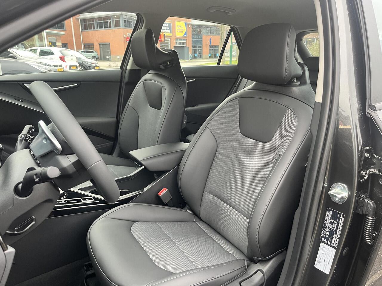 KIA Niro 1.6 GDi Hybrid DynamicLine , Direct Leverbaar!, Inclusief 3000 euro Inruilpremie!, Complete Uitvoering!, Voorraadkorting!