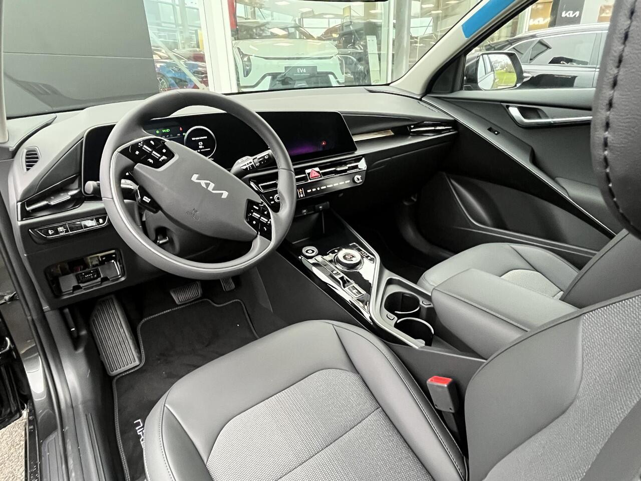 KIA Niro 1.6 GDi Hybrid DynamicLine , Direct Leverbaar!, Inclusief 3000 euro Inruilpremie!, Complete Uitvoering!, Voorraadkorting!