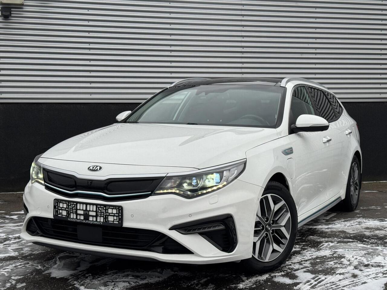 KIA OPTIMA Sportswagon 2.0 GDI PHEV ExecutiveLine Schuif/kanteldak, Trekhaak, Stoelkoeling + Stoelverwarming, Stuurwiel verwarmd, 360° Camera, Navigatie, Lederen bekleding, Seat memory Herman/Kardon