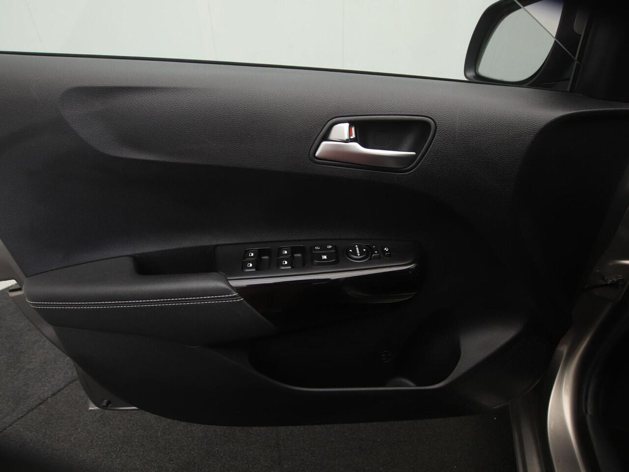 KIA PICANTO 1.0 CVVT Design Edition | volledig onderhouden | Cruise Control | CarPlay | lichtmetalen velgen | Achteruitrijcamera | lederen bekleding | Navigatie