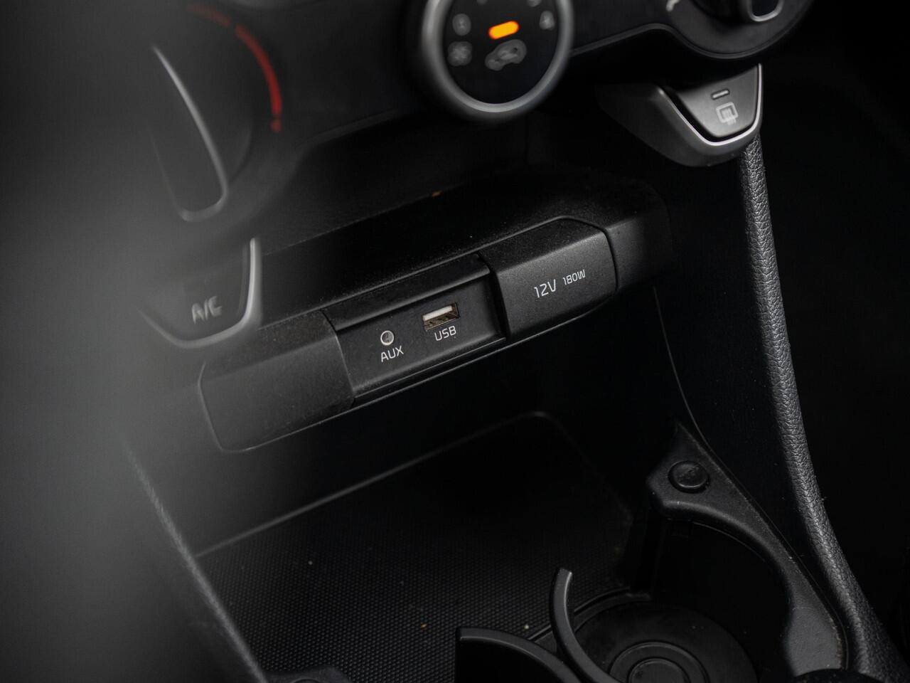 KIA PICANTO 1.0 CVVT ComfortPlusLine Navigator | Navigatie | Carplay | Camera | Nederlandse auto |