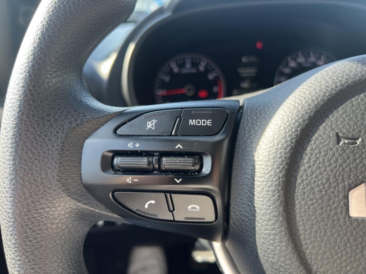 KIA PICANTO 1.0 DPi ComfortLine AIRCO - LM VELGEN