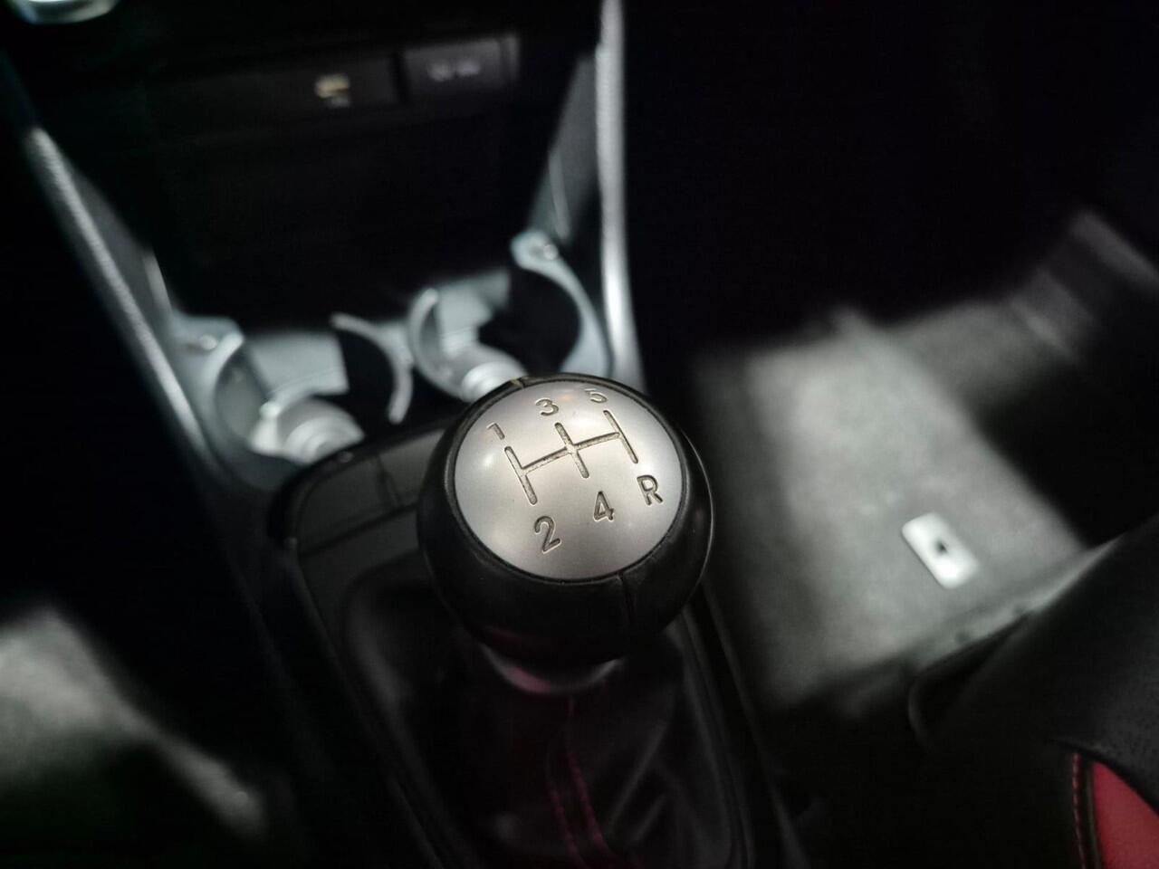 KIA PICANTO 1.0 DPi GT-Line , Apple Carplay/Android Auto, Navigatie, Camera