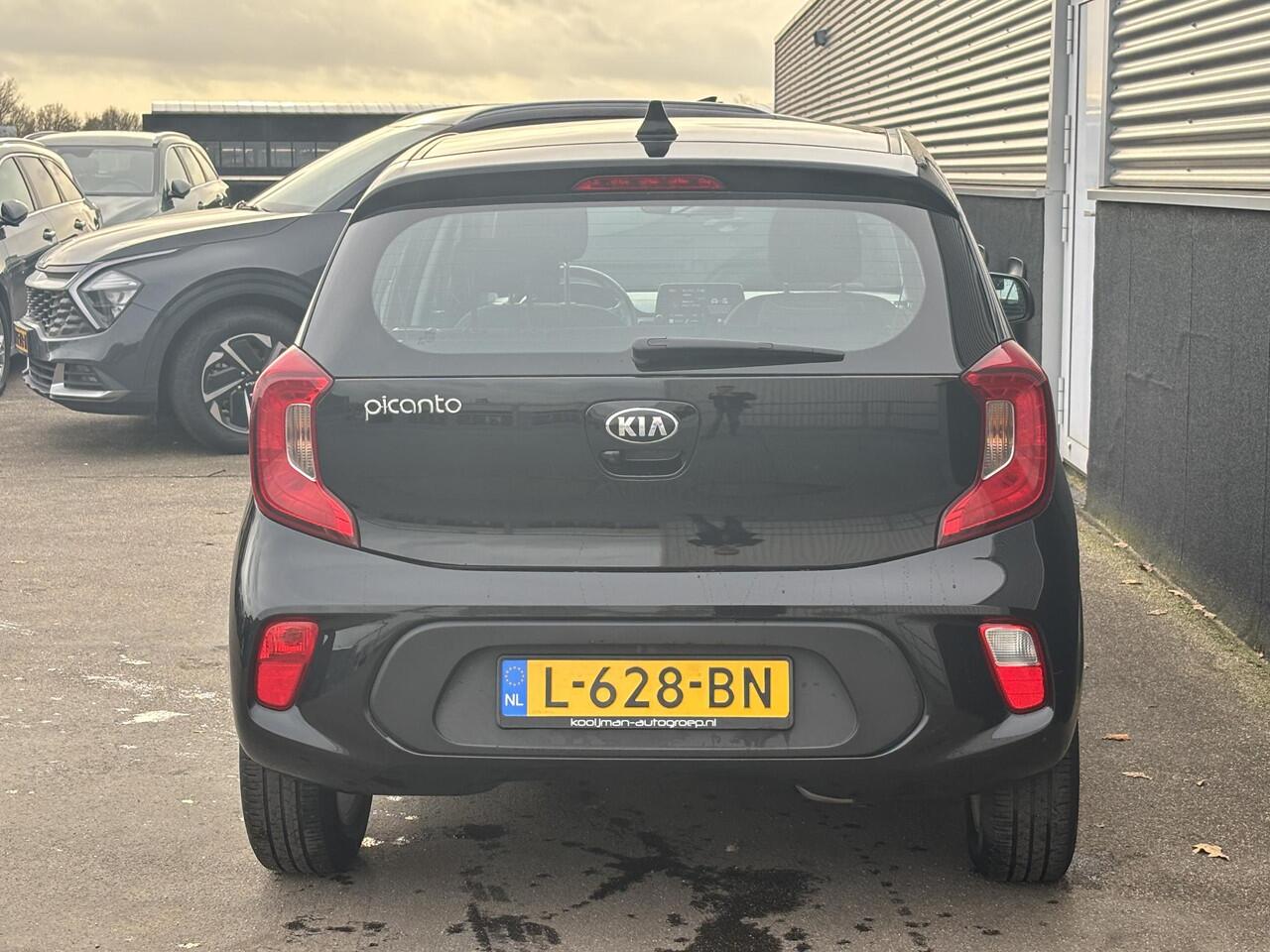 KIA PICANTO 1.0 DPi DynamicLine Apple Carplay en/of Android auto Navigatie, Nieuw geleverd en dealeronderhouden, 1e eign. Cruise control, Achteruitrijcamera