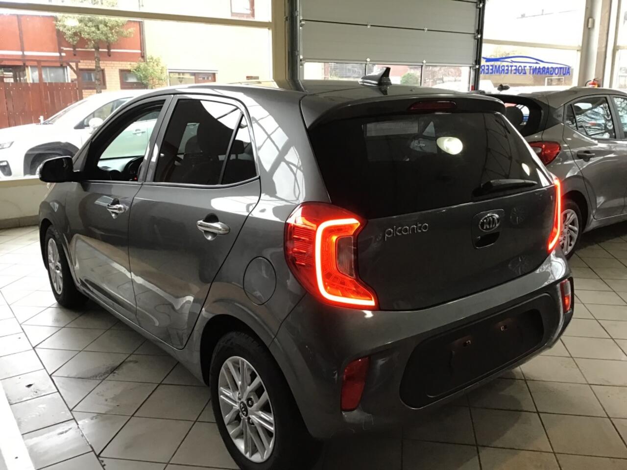 KIA PICANTO 1.0 X-Line