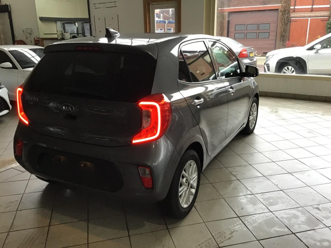 KIA PICANTO 1.0 X-Line