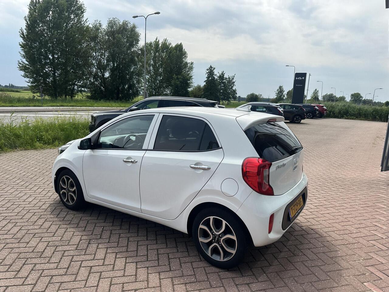 KIA PICANTO 1.0 DPi DynamicPlusLine | Nieuw geleverd | Navigatie | Keyless | Spraakbediening | Start/Stop systeem | Achteruitrij camera | Cruise control | Buitenspiegels elektr. inklapbaar |