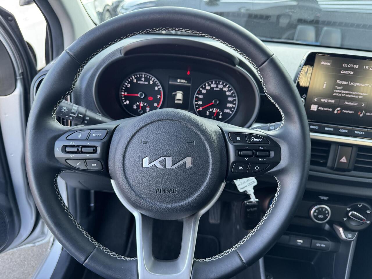 KIA PICANTO 1.0 DPi DynamicLine Nieuw geleverd, Dealeronderhouden, 1e eign. Apple Carplay en/of android auto Navigatie, Cruise control, Climate control, LMV