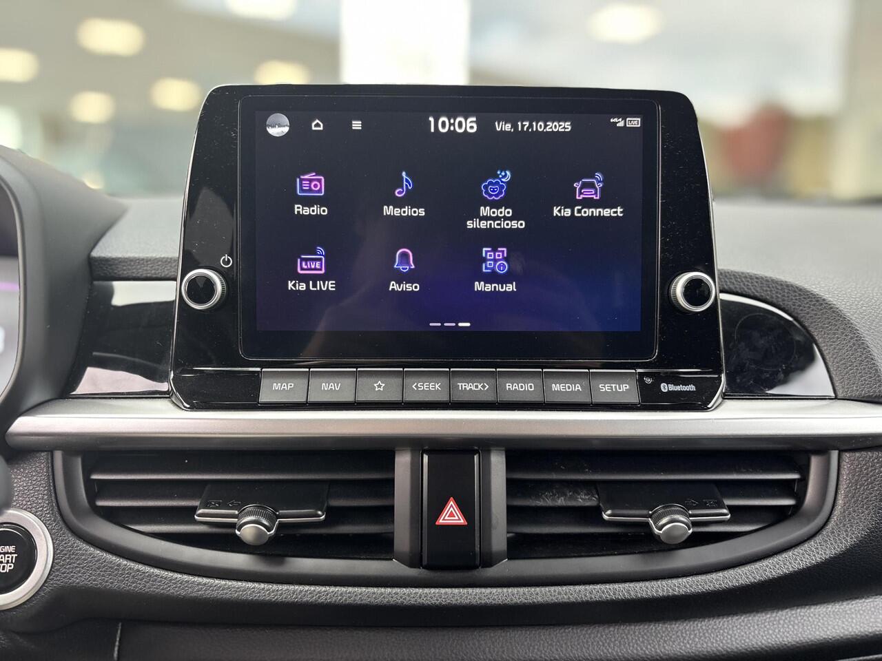 KIA PICANTO 1.0 DPI ExecutiveLine Navigatie | Stoel/Stuurwielverwarming | PrivacyGlass | Cruise control | Climate control | LM sport velgen | Achteruitrijcamera