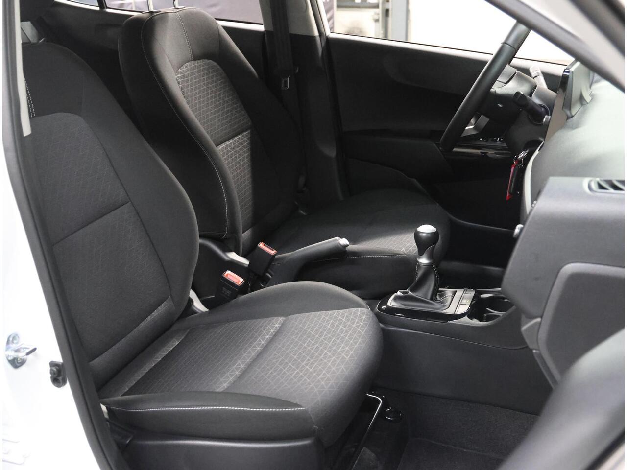 KIA PICANTO 1.0 DPi DynamicLine | 1ste eigenaar | Camera | AppleCarPlay/Android | Airco | Trekhaak | DAB Radio | LMV | Start/Stop Systeem | Cruise Control | Isofix |