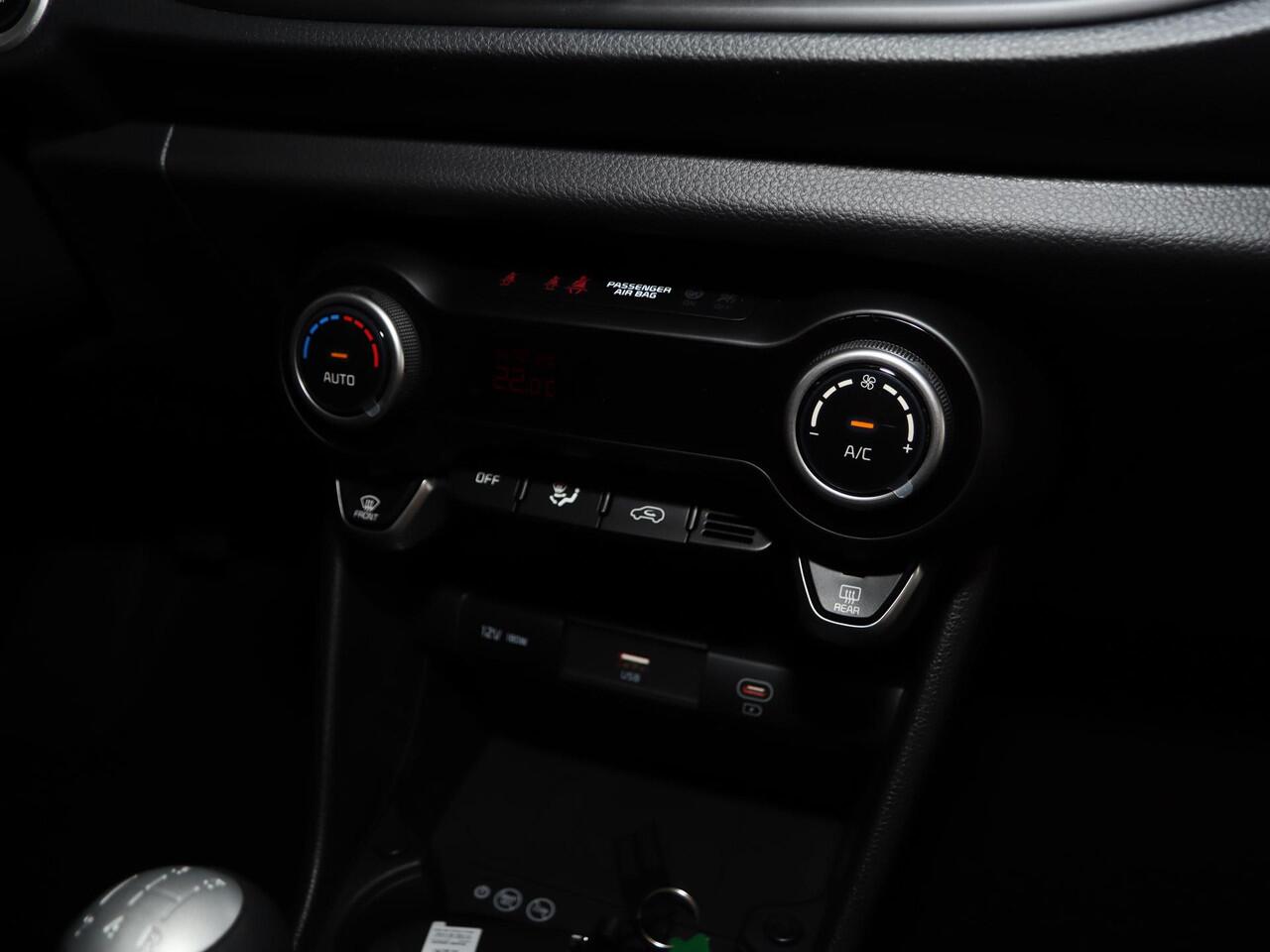 KIA PICANTO 1.0 DPI ExecutiveLine Snel leverbaar | Stoelverwarming | Keyless | Camera | Climate control