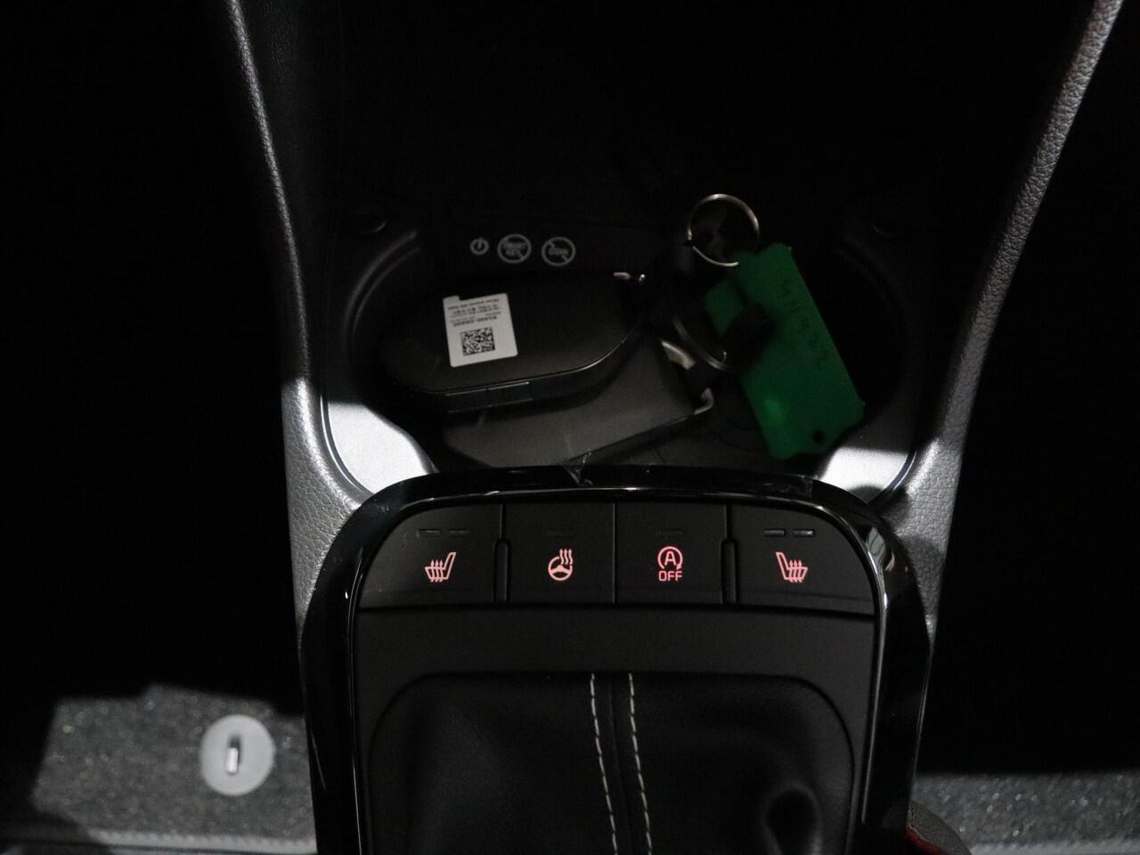 KIA PICANTO 1.0 DPI ExecutiveLine Snel leverbaar | Stoelverwarming | Keyless | Camera | Climate control