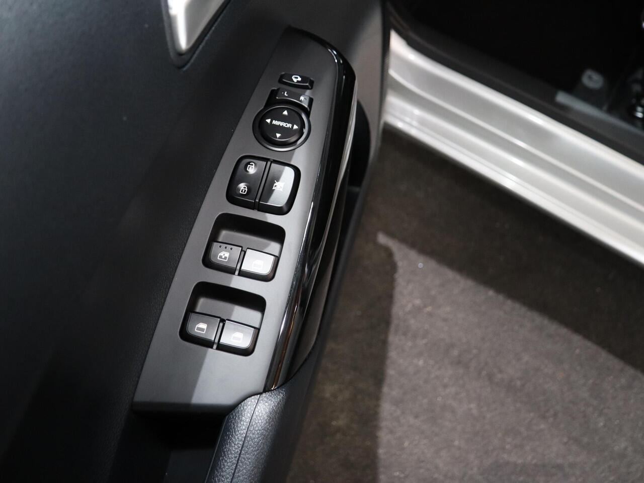 KIA PICANTO 1.0 GDi ExecutiveLine | 4-zits | Stoelverwarming | Achteruitrijcamera | LED Koplampen | Navigatie | Stuurwiel verwarmd |