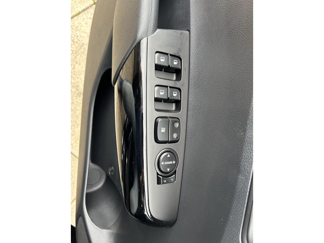 KIA PICANTO 1.0 DPI DynamicLine Navi / Cruise control / INFORMEER NAAR DE VOORRAAD 030-6882056