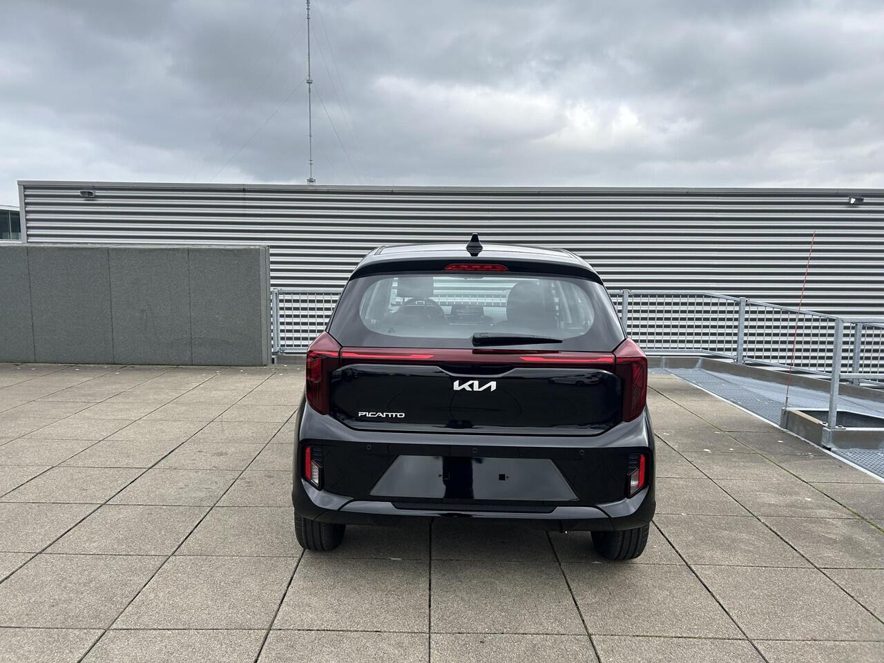 KIA PICANTO 1.0 DPI DynamicLine Navi / Cruise control / INFORMEER NAAR DE VOORRAAD 030-6882056