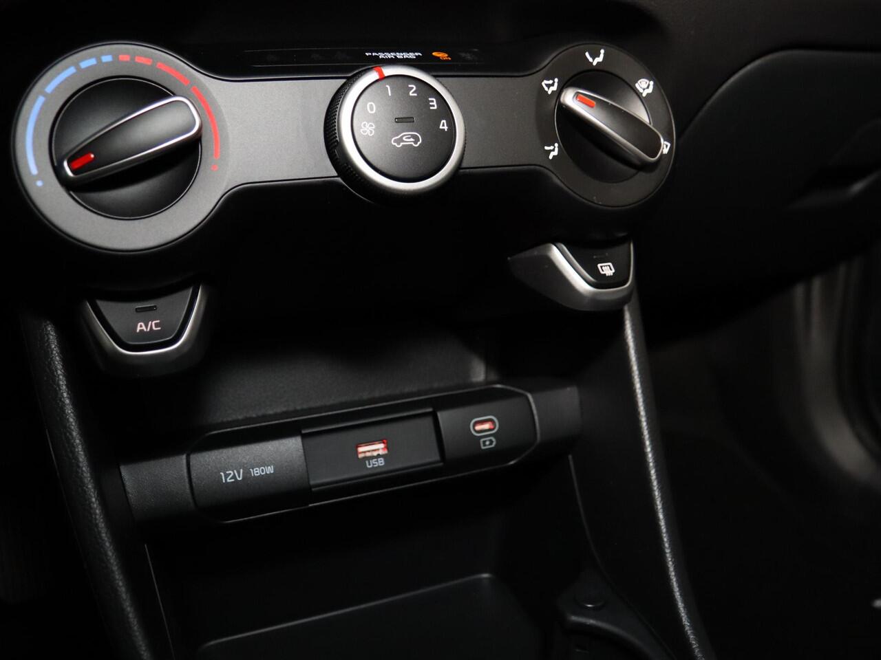 KIA PICANTO 1.0 DPi DynamicPlusLine | 4-zits | Parkeersensoren Achter | Navigatiesysteem | LED Koplampen | Cruise control | Achteruitrijcamera |