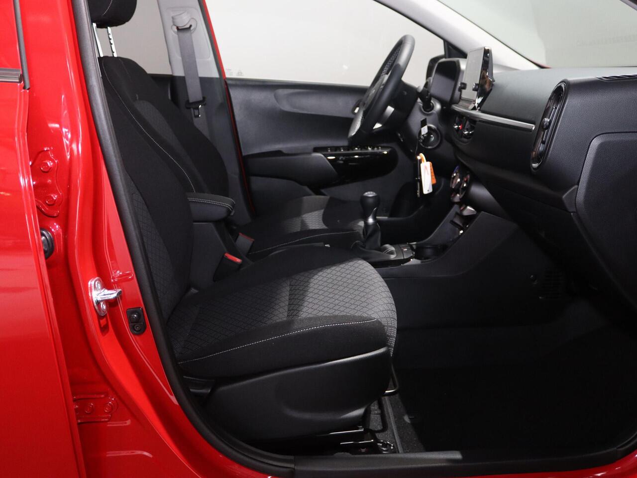 KIA PICANTO 1.0 DPI DynamicPlusLine | Parkeersensoren Achter | Navigatiesysteem | LED Koplampen | Cruise control | Achteruitrijcamera |