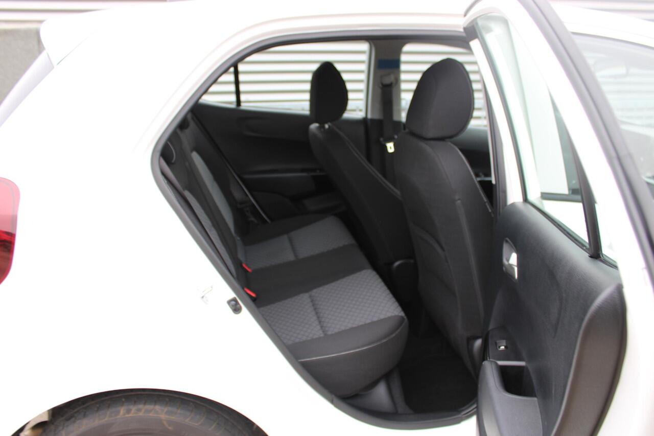 KIA PICANTO 1.0 DPI DynamicLine NAVIGATIE, PARKEERSENSOREN, ACHTERUITRIJCAMERA
