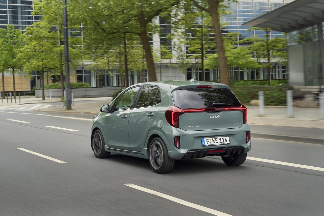 KIA PICANTO 1.0 GDi ExecutiveLine Nu ¤1.200,- voordeel! Nu tijdelijk extra scherp geprijsd! Exclusief Metallic Lak