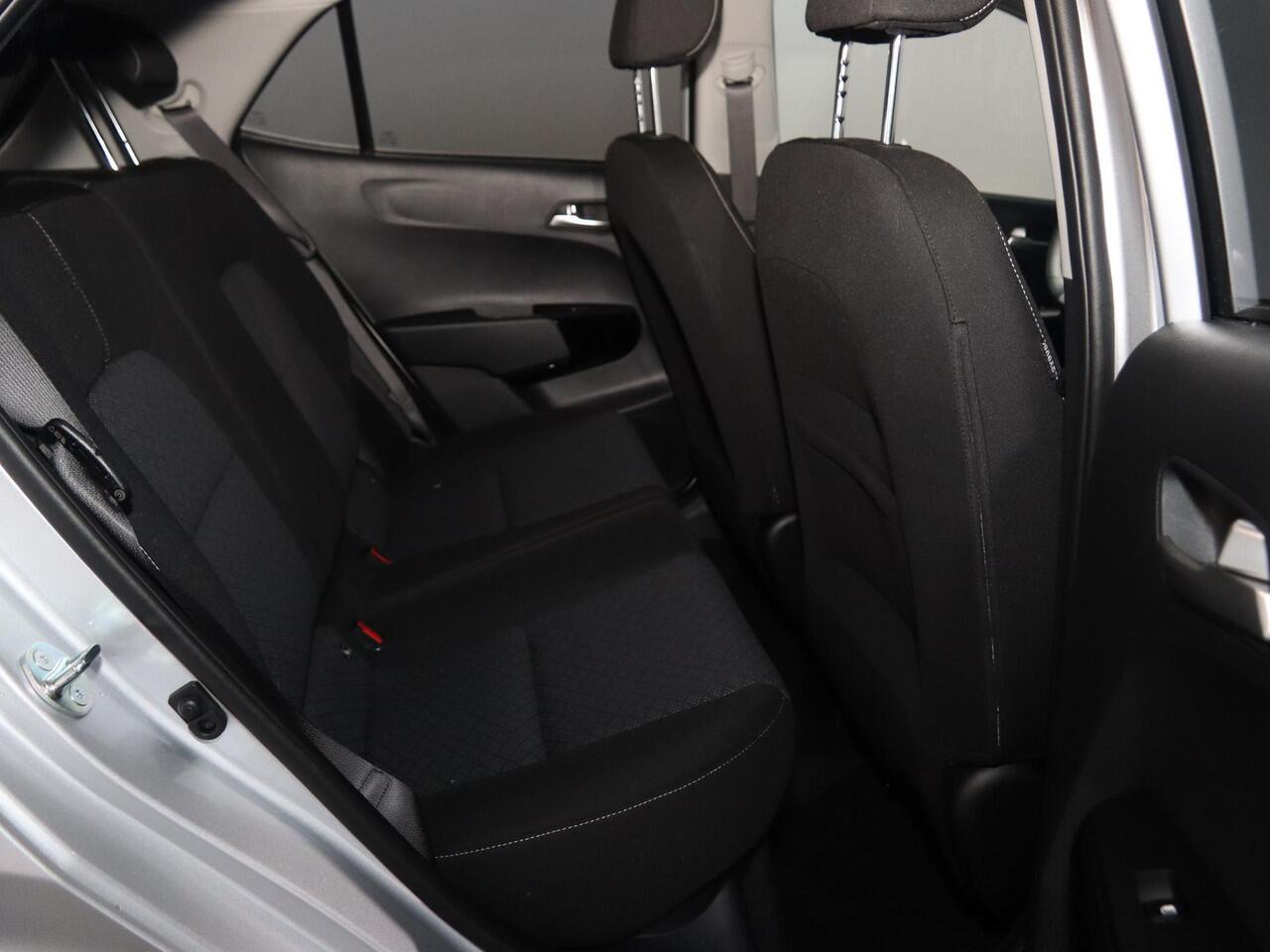 KIA PICANTO 1.0 DPI ExecutiveLine AMT | Stoelverwarming | Achteruitrijcamera | LED Koplampen | Navigatie | Stuurwiel verwarmd |