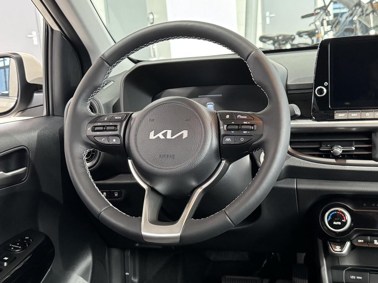 KIA PICANTO 1.0 DPI ExecutiveLine AMT | Stoelverwarming | Achteruitrijcamera | LED Koplampen | Navigatie | Stuurwiel verwarmd |