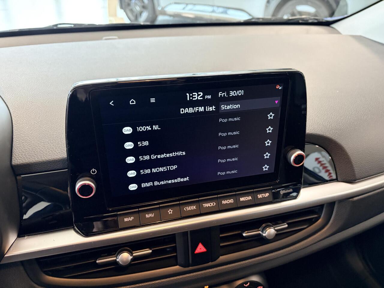 KIA PICANTO 1.0 GDi DynamicLine rijklaar vanaf ¤20.895,-- | Navigatie | Achteruitrijcamera | Direct leverbaar! Exclusief Metallic Lak