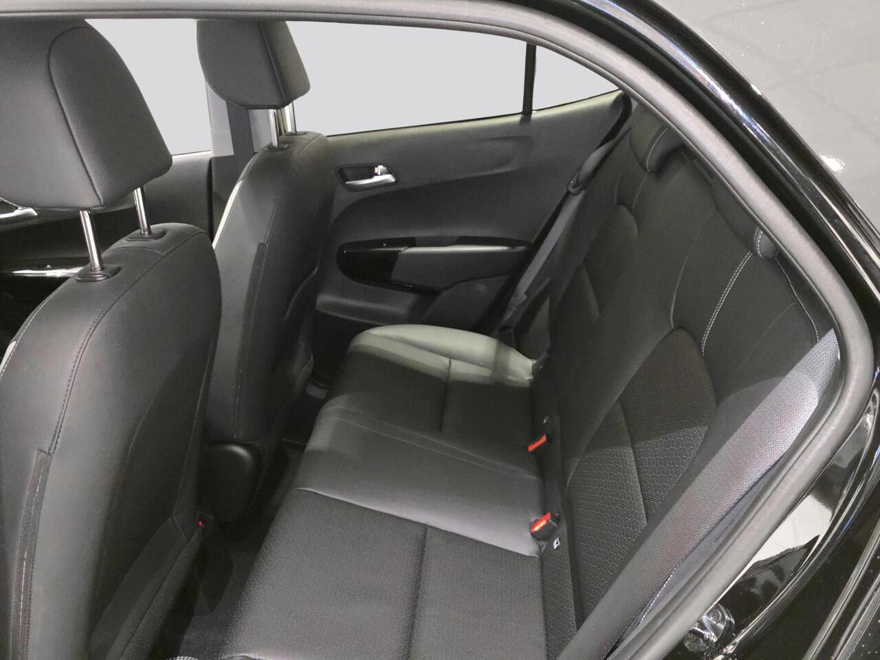 KIA PICANTO 1.0 GDi GT-Line AMT | Panoramaschuifdak | Stoelverwarming | Achteruitrijcamera | Dodehoekassistentie | LED-koplampen | Climate control |