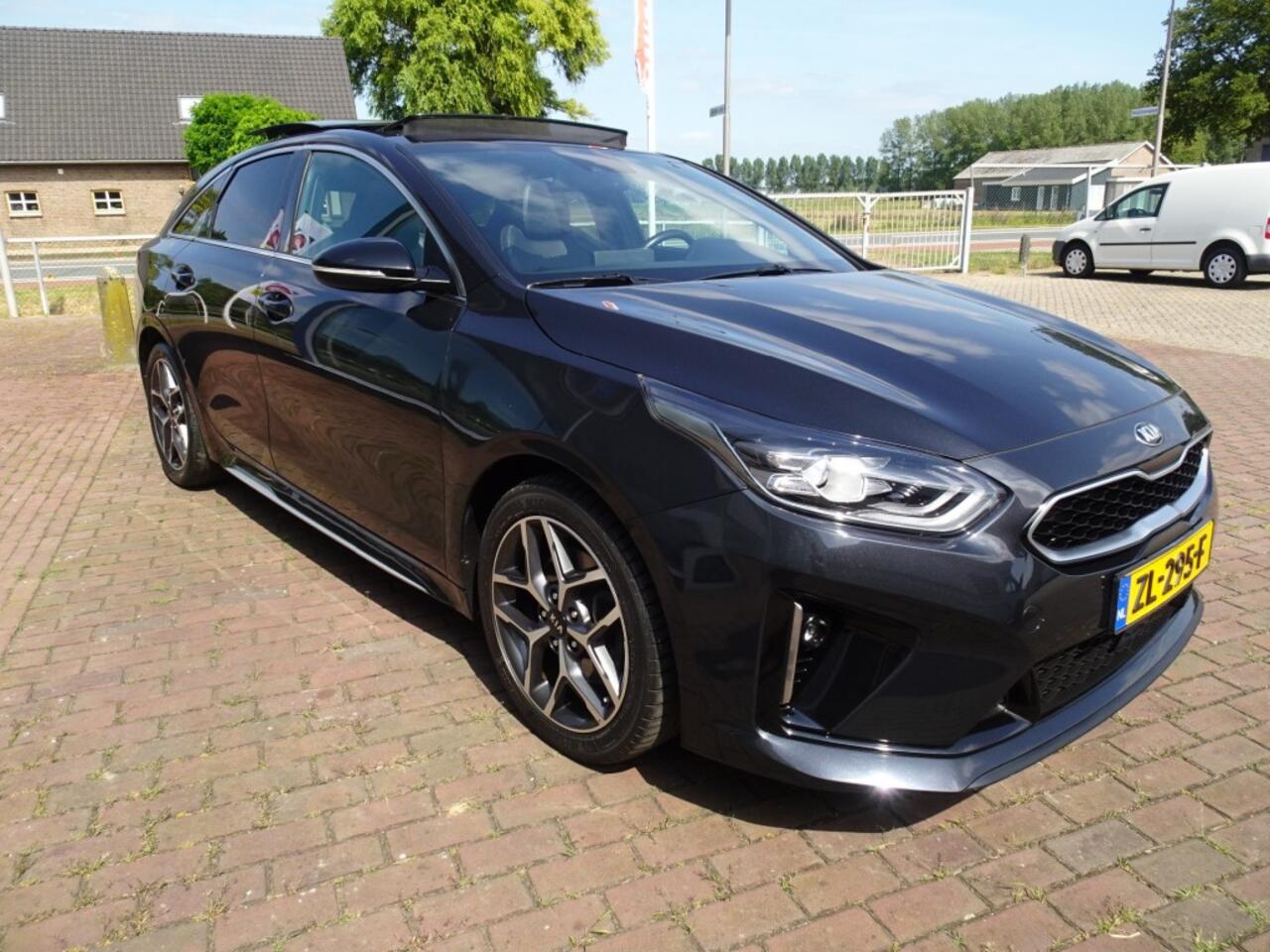 KIA PRO CEE D 1.0 T-GDI GT-LINE Panorama/Camera/PDC/Navi/LED