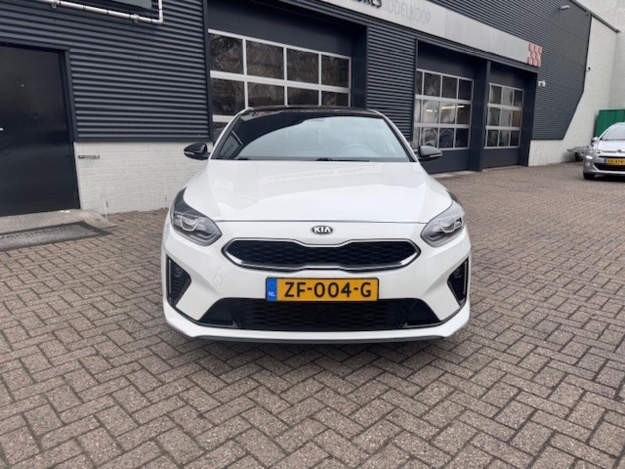 KIA PRO CEE D ProCeed 1.4T GDI DTC7 140PK GT-PlusLine Automaat - Navigatie - Pano