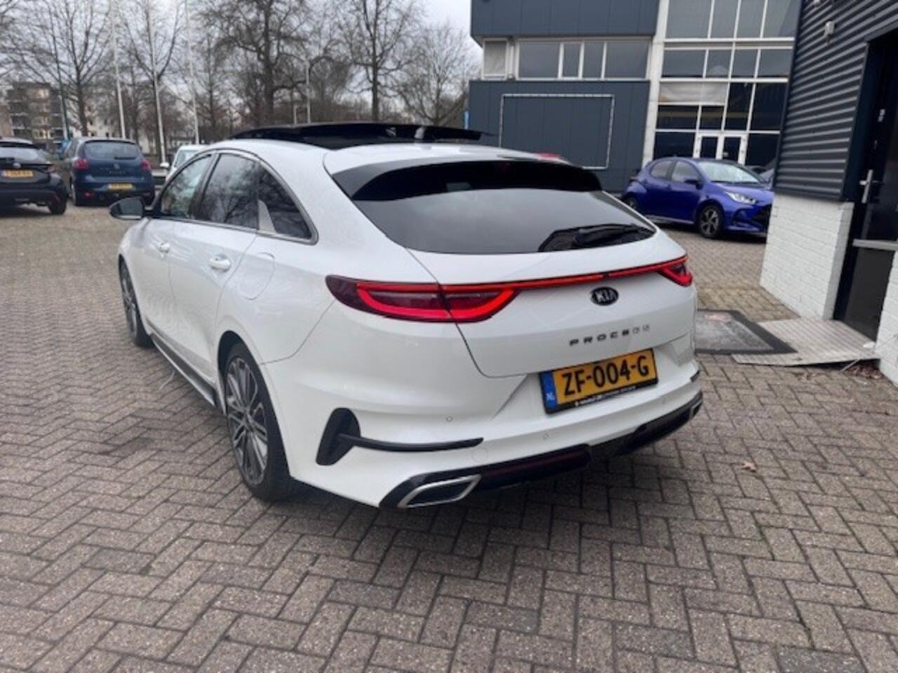 KIA PRO CEE D ProCeed 1.4T GDI DTC7 140PK GT-PlusLine Automaat - Navigatie - Pano