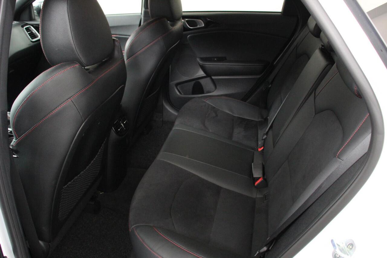 KIA PRO CEE D ProCeed 1.6 T-GDI 204pk DCT GT Navigatie Camera JBL Stoel en stuurverwarming |Electrisch bedienbare achterklep Led