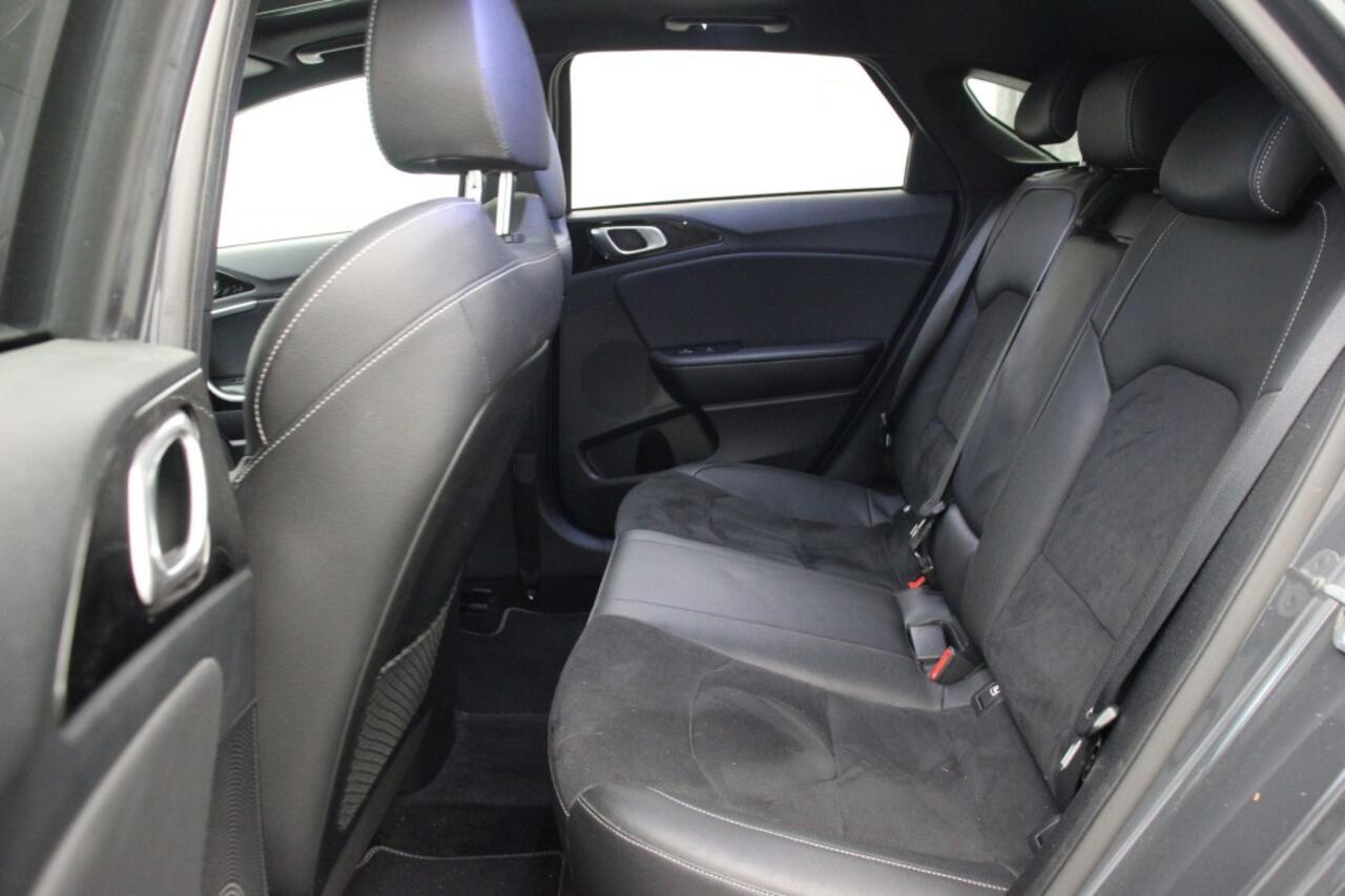 KIA PRO CEE D 1.4 T-GDI GT-PlusLine Automaat - Panorama, Carplay, Camera, Half Leer, Stoel/Stuur Verw. Afn. Trekhaak