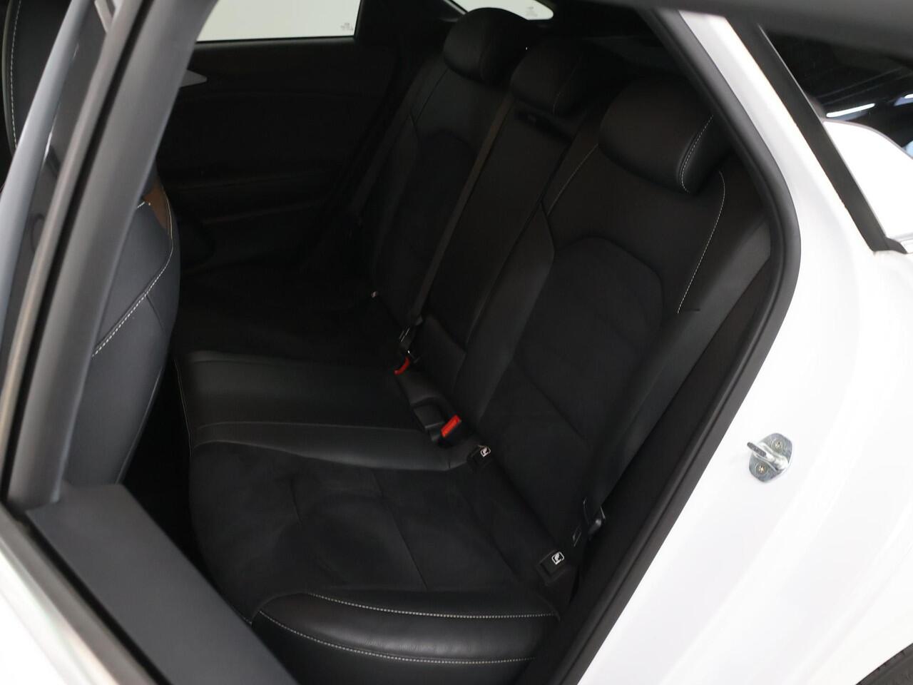 KIA PRO CEE D ProCeed 1.0 T-GDI GT-Line | Trekhaak Afneembaar| Navigatie | Parkeercamera | Climate Control | Apple/Android Carplay | Cruise Control |