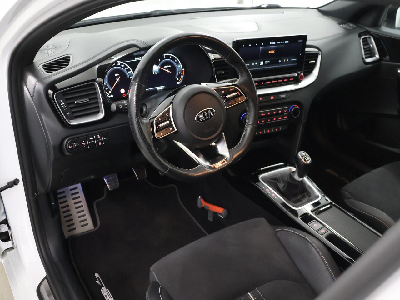 KIA PRO CEE D ProCeed 1.0 T-GDI GT-Line | Trekhaak Afneembaar| Navigatie | Parkeercamera | Climate Control | Apple/Android Carplay | Cruise Control |