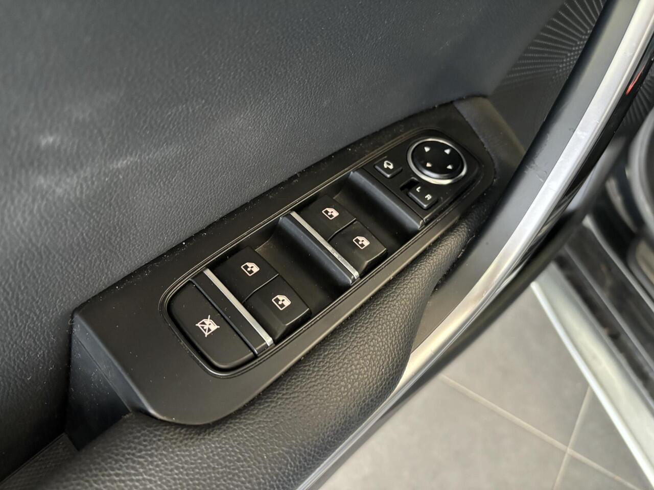 KIA PRO CEE D ProCeed 1.5 T-GDI GT-Line Black Edition, Schuif-/Kanteldak , Parkeersensoren achter , Sport interieur , Stoel/Stuurverwarming , Full map navigatie , Apple Carplay/Android Auto , Keyless | Adaptive cruise control |