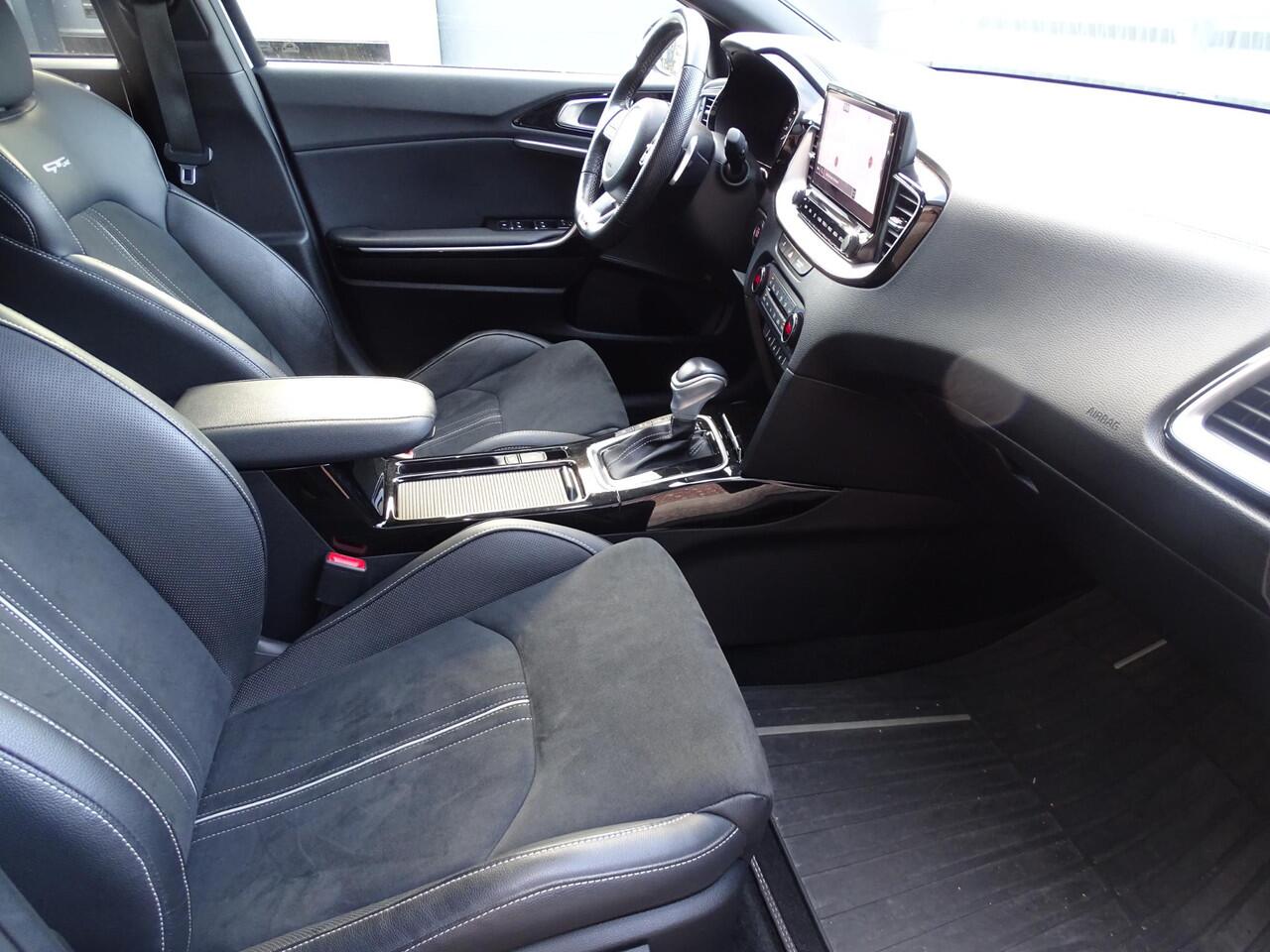 KIA PRO CEE D ProCeed 1.5 T-GDi GT-PlusLine AUTOMAAT PANORAMADAK | NAVIGATIE | SFEERVERLICHTING | STOEL/STUUR VERWARMING | DAB | ACHTERUIT RIJ CAMERA | LED PAKKET | APPLE CARPLAY | JBL GELUID INSTALATIE |