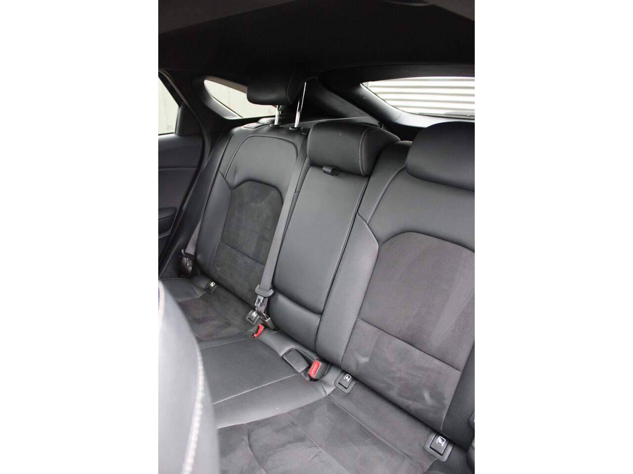 KIA PRO CEE D ProCeed 1.5 T-GDI GT-PlusLine schuifdak / El.achterklep / Camera / Navigatie