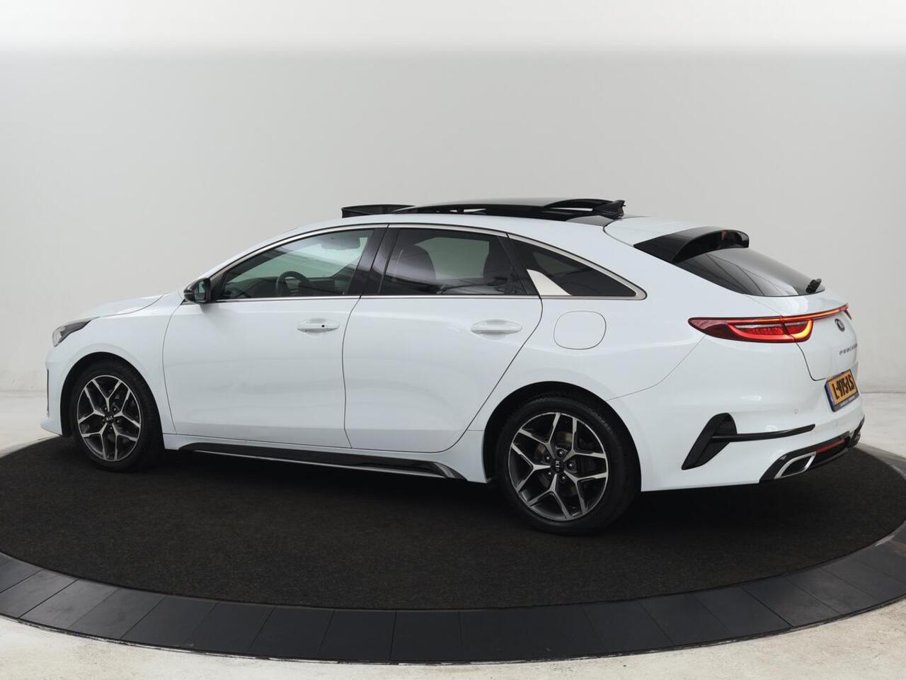 KIA PRO CEE D ProCeed 1.5 T-GDI GT-Line | Panoramadak | Stoel & stuurverwarming | Adaptive cruise | Leder/Alcantara | Camera | Sportstoelen | Navigatie | Full LED | Climate control | Keyless