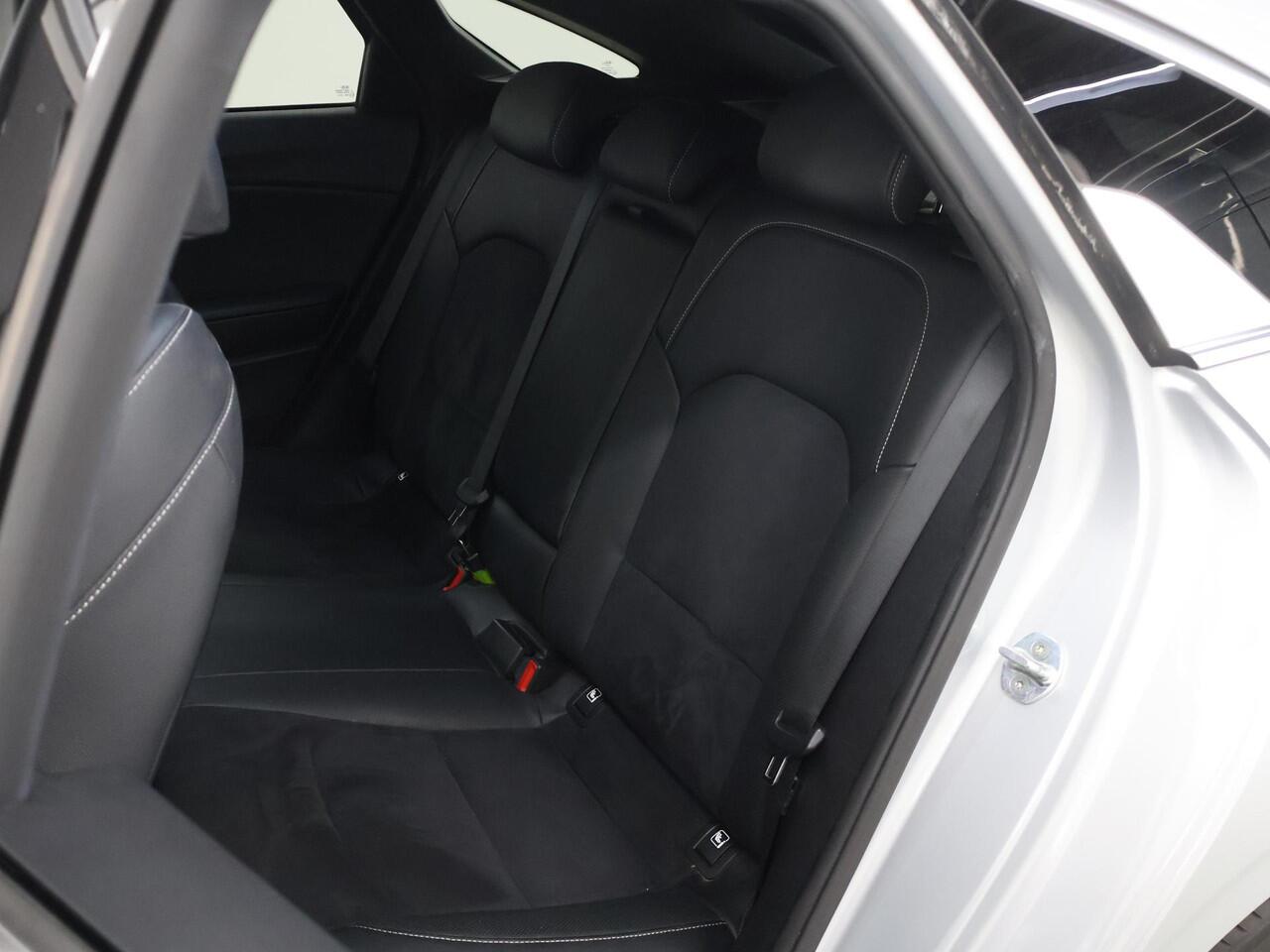 KIA PRO CEE D ProCeed 1.5 T-GDI GT-Line | Panoramadak | Stoel/Stuurwielverwarming | Dodehoekdetectie | Elektrische achterklep | Keyless go | Parkeercamera |