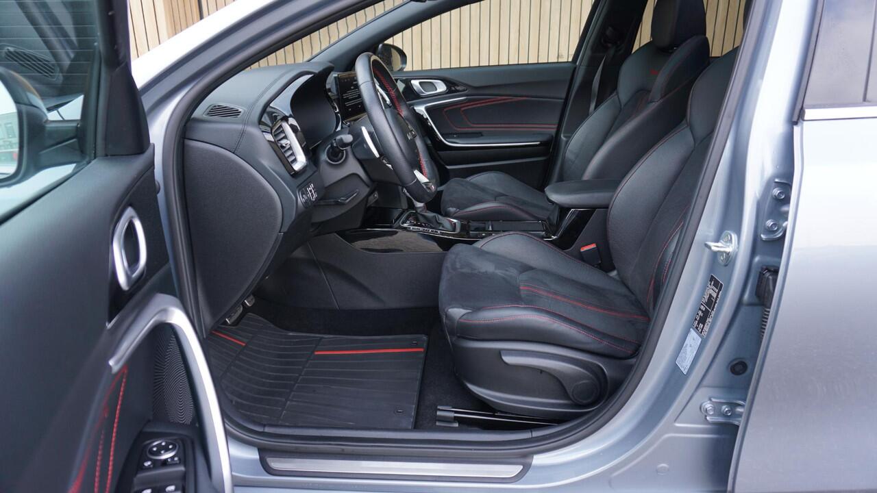 KIA PRO CEE D ProCeed 1.6 T-GDI 204pk GT *Facelift* Pano.Dak JBL Virtual Leder/Alcantara 19inch LM Stoel & Stuurverwarming 46968km!