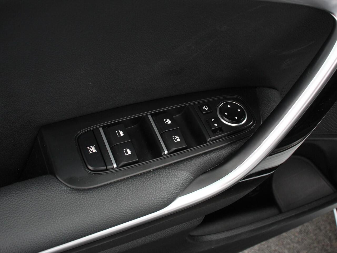 KIA PRO CEE D ProCeed 1.5 T-GDi Automaat HEV GT-Line | Climate control | Cruise control adaptive | Camera | Parkeersensoren achter | Stuur verwarming | Voorstoelen verwarmd | Navigatie | Apple Carplay/ Android Auto