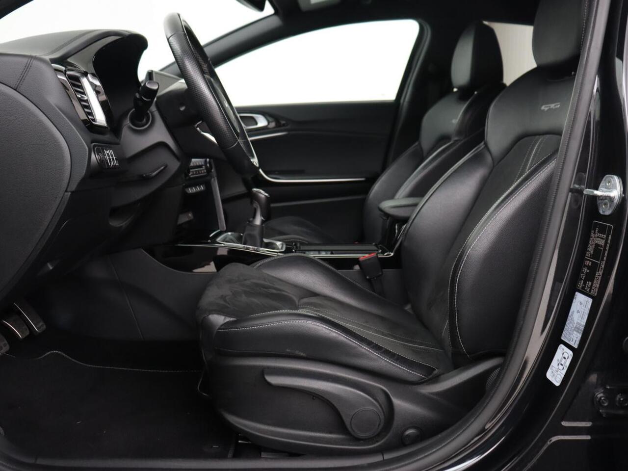 KIA PRO CEE D ProCeed 1.0 T-GDi GT-Line | Carplay | Stoel & Stuurverwarming | Achteruitrijcamera | Navigatie | Sportstoelen | Keyless entry |