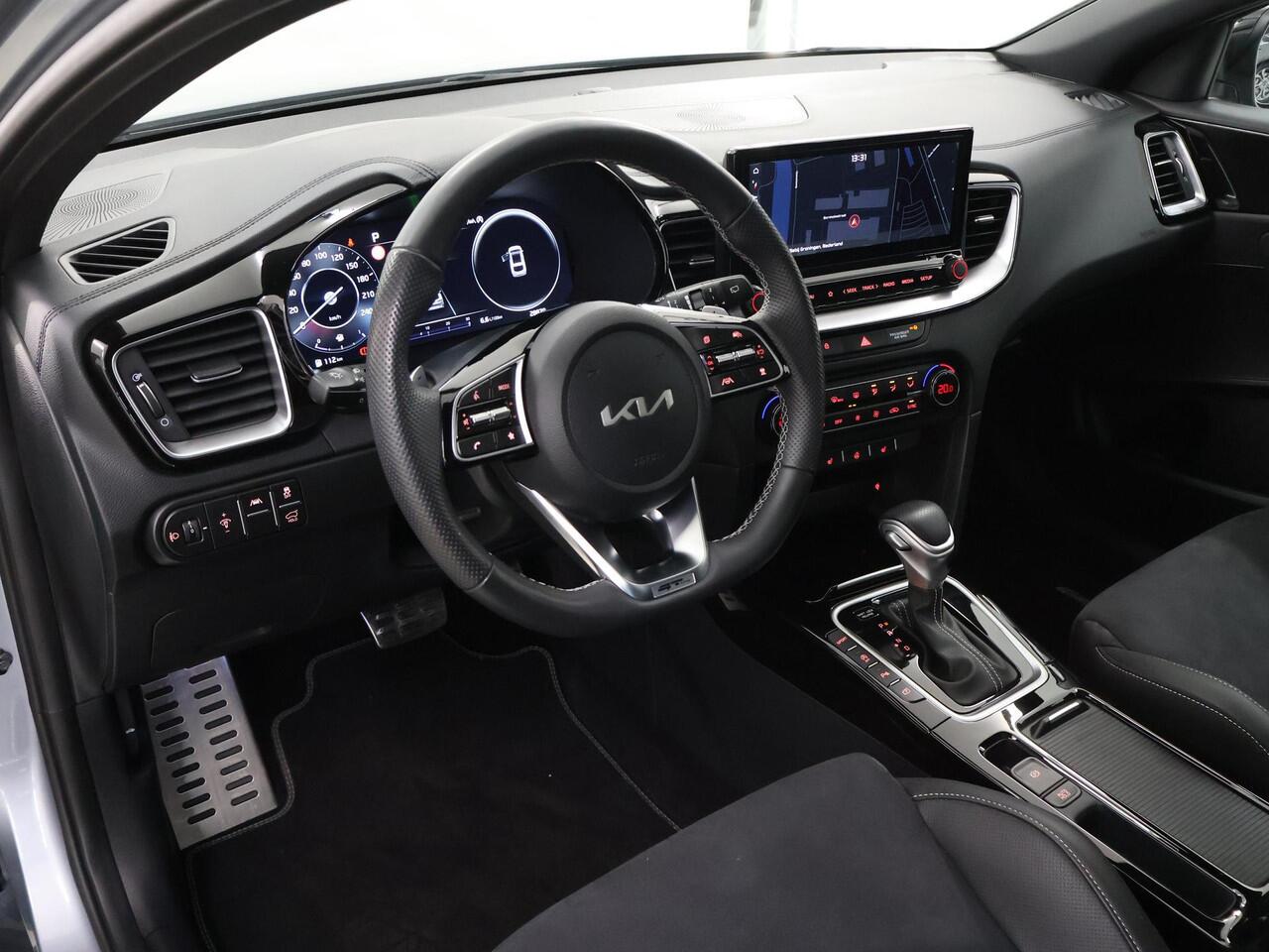 KIA PRO CEE D ProCeed PE 1.5 T-GDi DCT7 GT-PlusLine | Trekhaak | Panoramadak | JBL Audio | Elektrisch verstelb. bestuurdersstoel met geheugen | Stoel/Stuurwielverwarming