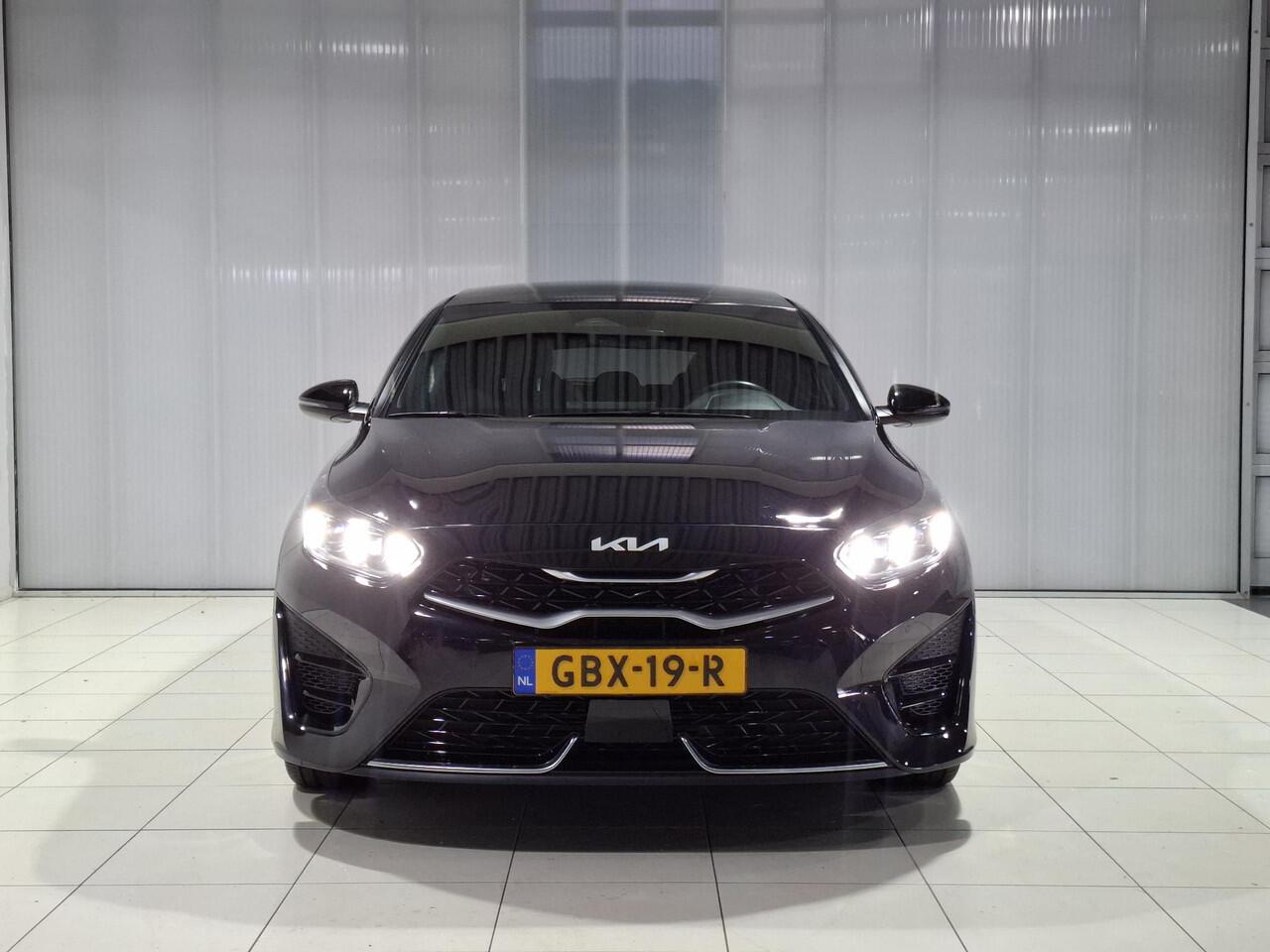 KIA PRO CEE D ProCeed 1.5 T-GDi GT-Line Schuifdak, Apple Carplay/Android Auto, Stoel en Stuur verwarming.