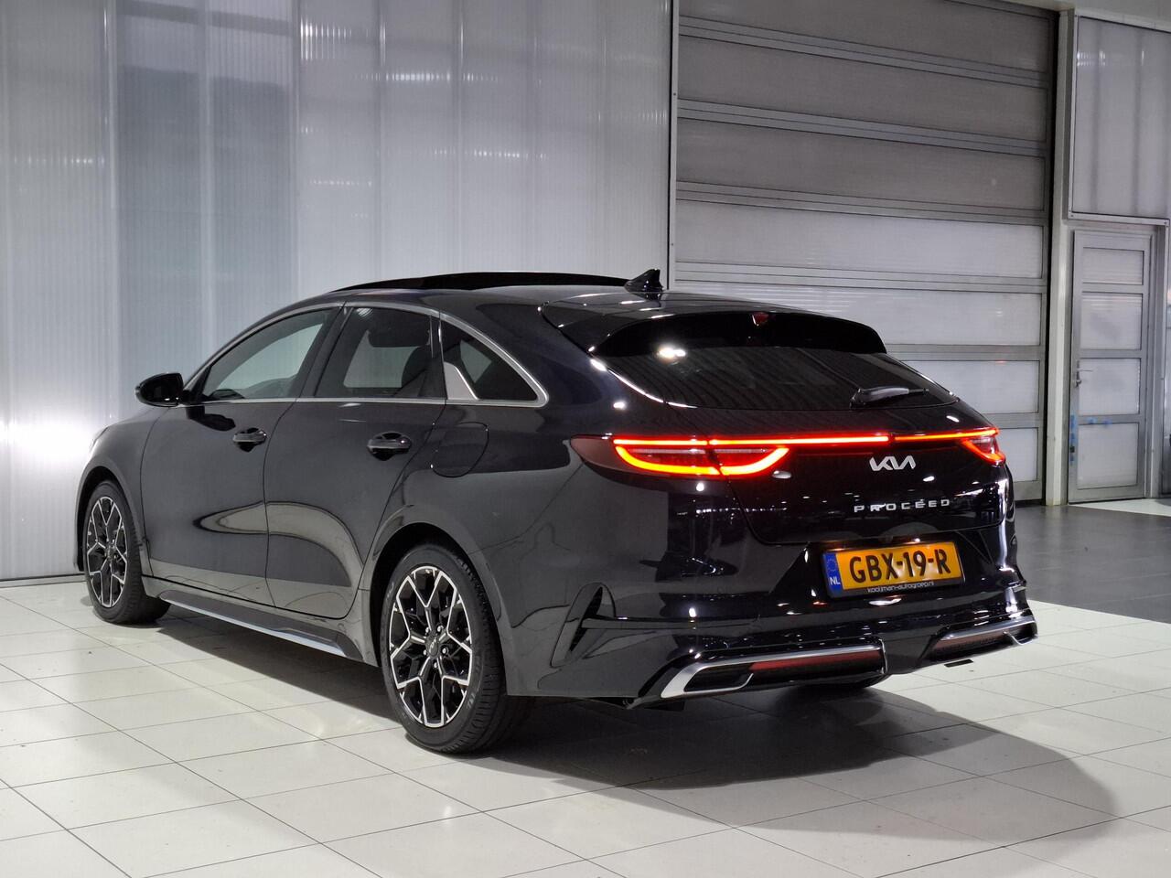 KIA PRO CEE D ProCeed 1.5 T-GDi GT-Line Schuifdak, Apple Carplay/Android Auto, Stoel en Stuur verwarming.