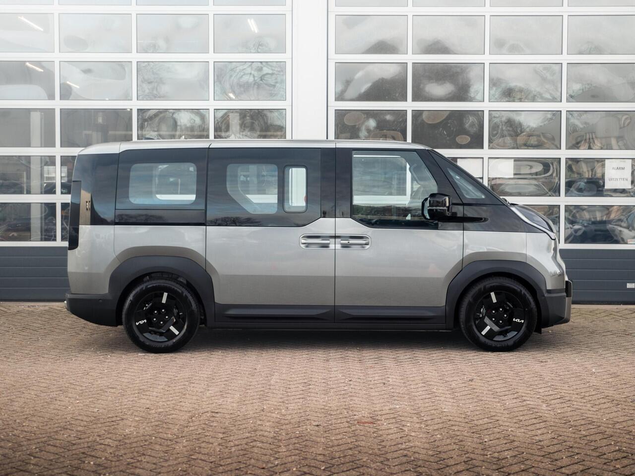 KIA PV5 Passenger Elite 71.2 kWh | Clima | Camera | Adapt. Cruise | BSM | Navi | PDC V&A | Stoel&Stuur Verwarming | Twee schuifdeuren | Priv. glass | 5-Zits