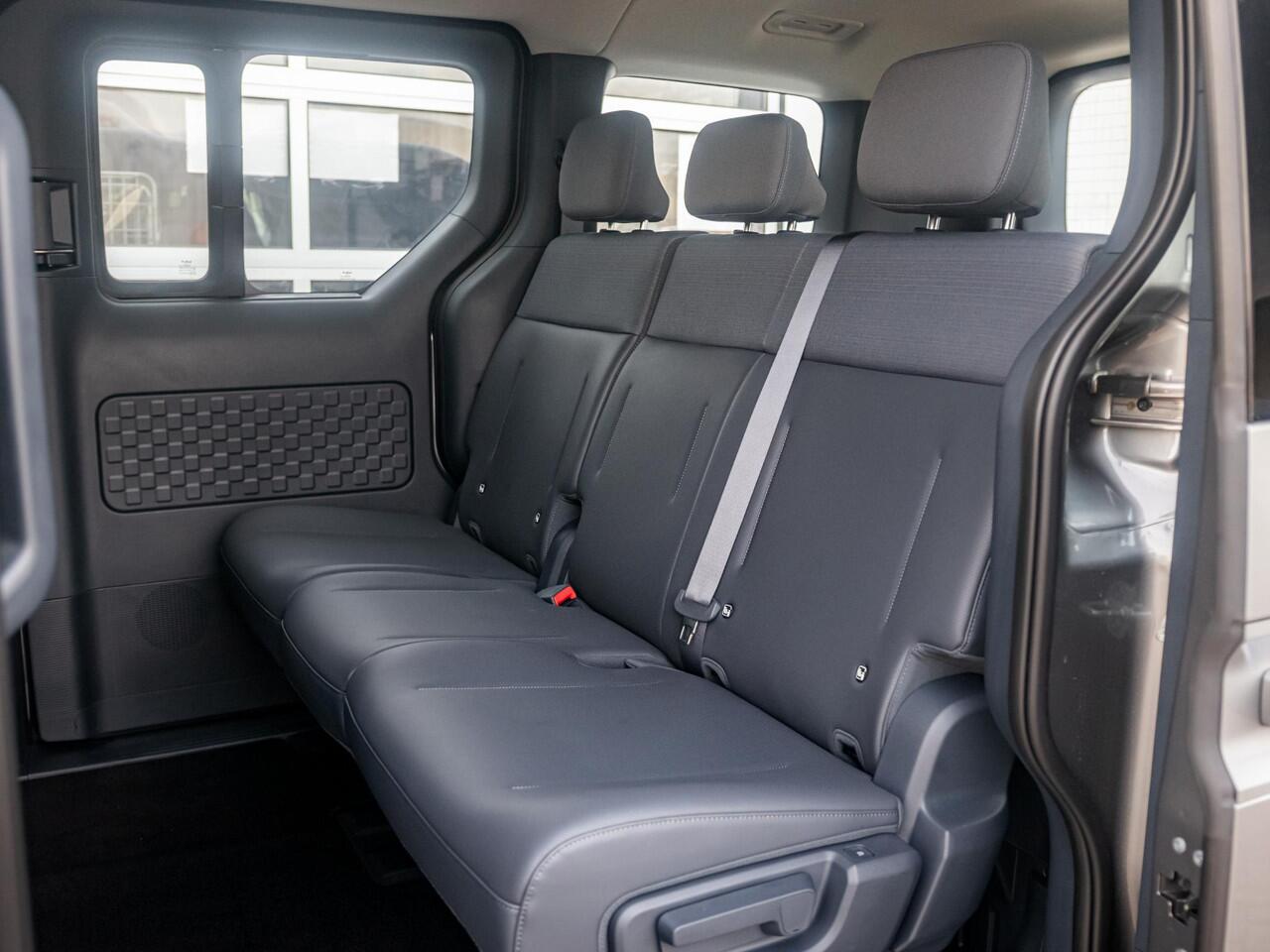 KIA PV5 Passenger Elite 71.2 kWh | Clima | Camera | Adapt. Cruise | BSM | Navi | PDC V&A | Stoel&Stuur Verwarming | Twee schuifdeuren | Priv. glass | 5-Zits