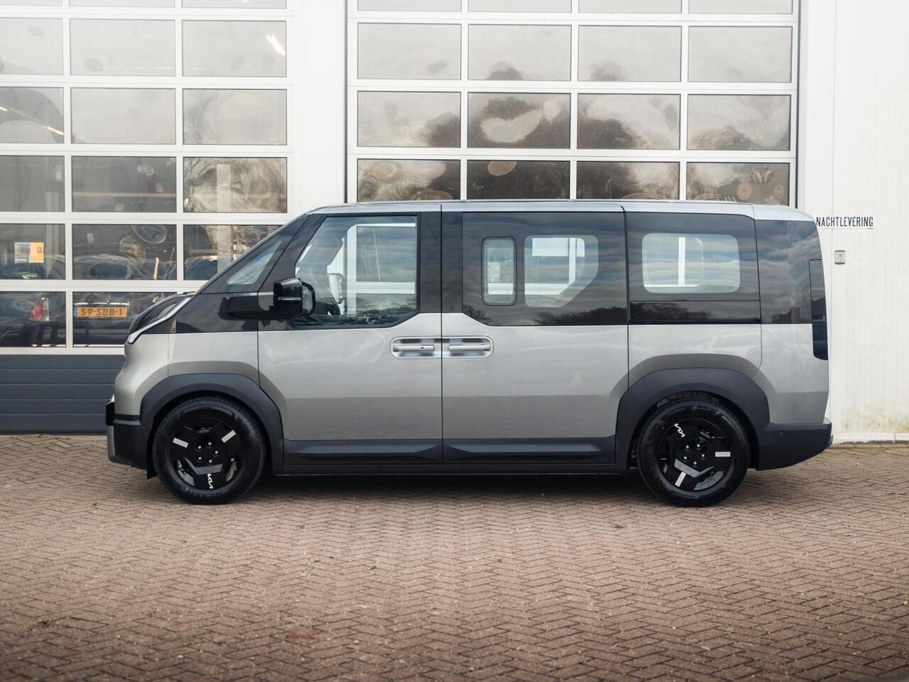 KIA PV5 Passenger Elite 71.2 kWh | Clima | Camera | Adapt. Cruise | BSM | Navi | PDC V&A | Stoel&Stuur Verwarming | Twee schuifdeuren | Priv. glass | 5-Zits