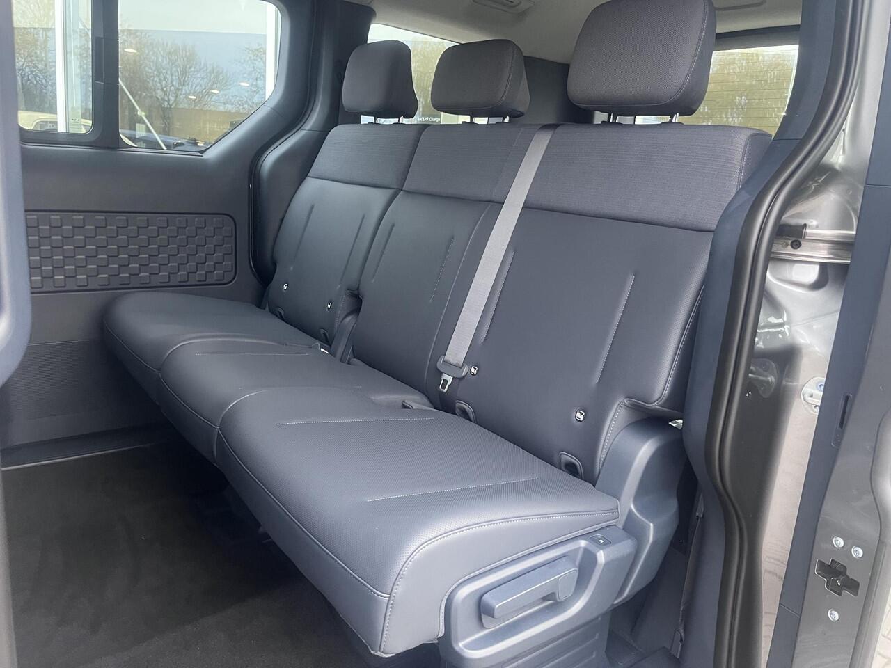 KIA PV5 Passenger Plus 71.2 kWh Nieuw! | Wilt u snel rijden? Bel ons voor een scherp voorstel!!